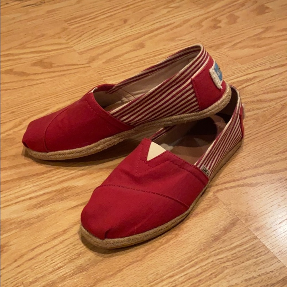 Toms